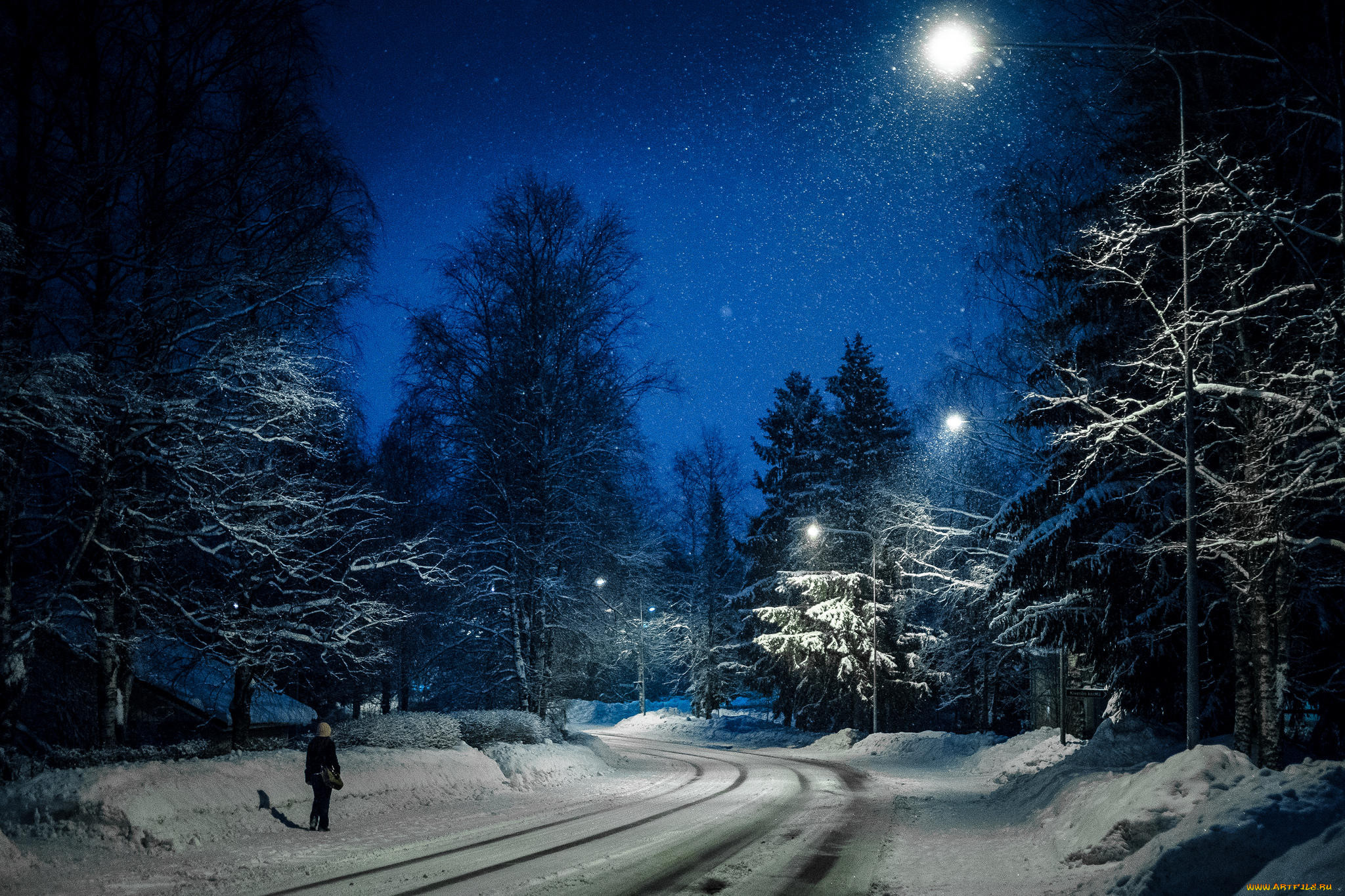 Вечером снежок. Зимний вечер. Зима ночь. Ночная зима. Зимний ночной пейзаж.